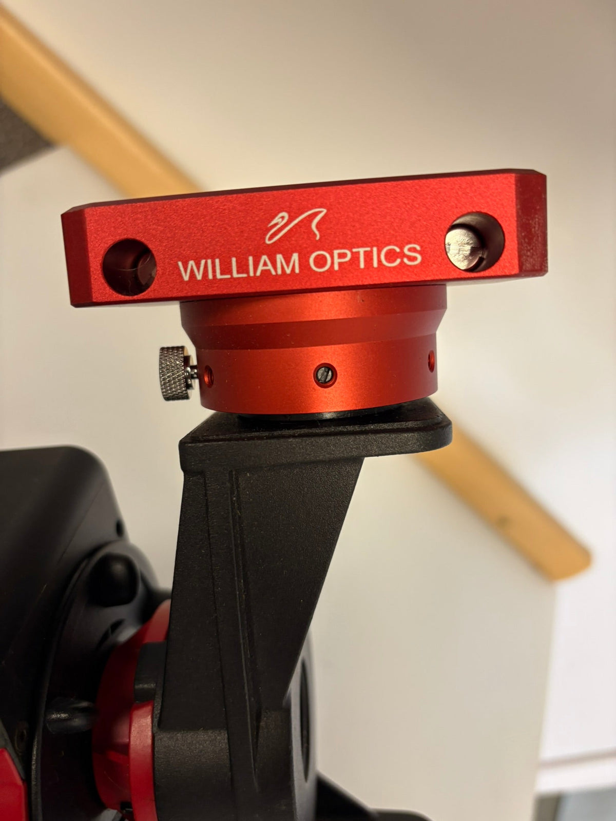 iOptron SkyGuider Pro Full Package with William Optics Vixen Saddle – Used (Good)
