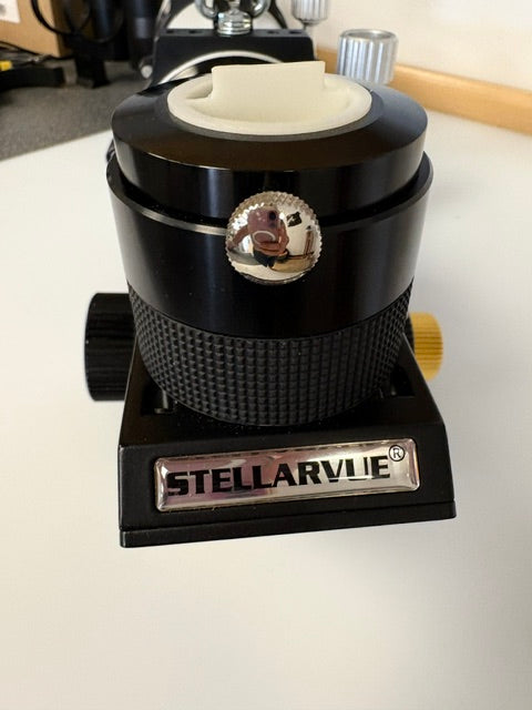 Stellarvue SV102-Access 102mm f/7 APO Refractor with Original Case, 2" Diagonal & 28mm Eyepiece – Used