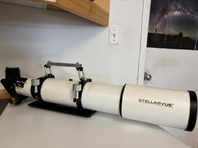 Stellarvue SV102-Access 102mm f/7 APO Refractor with Original Case, 2" Diagonal & 28mm Eyepiece – Used