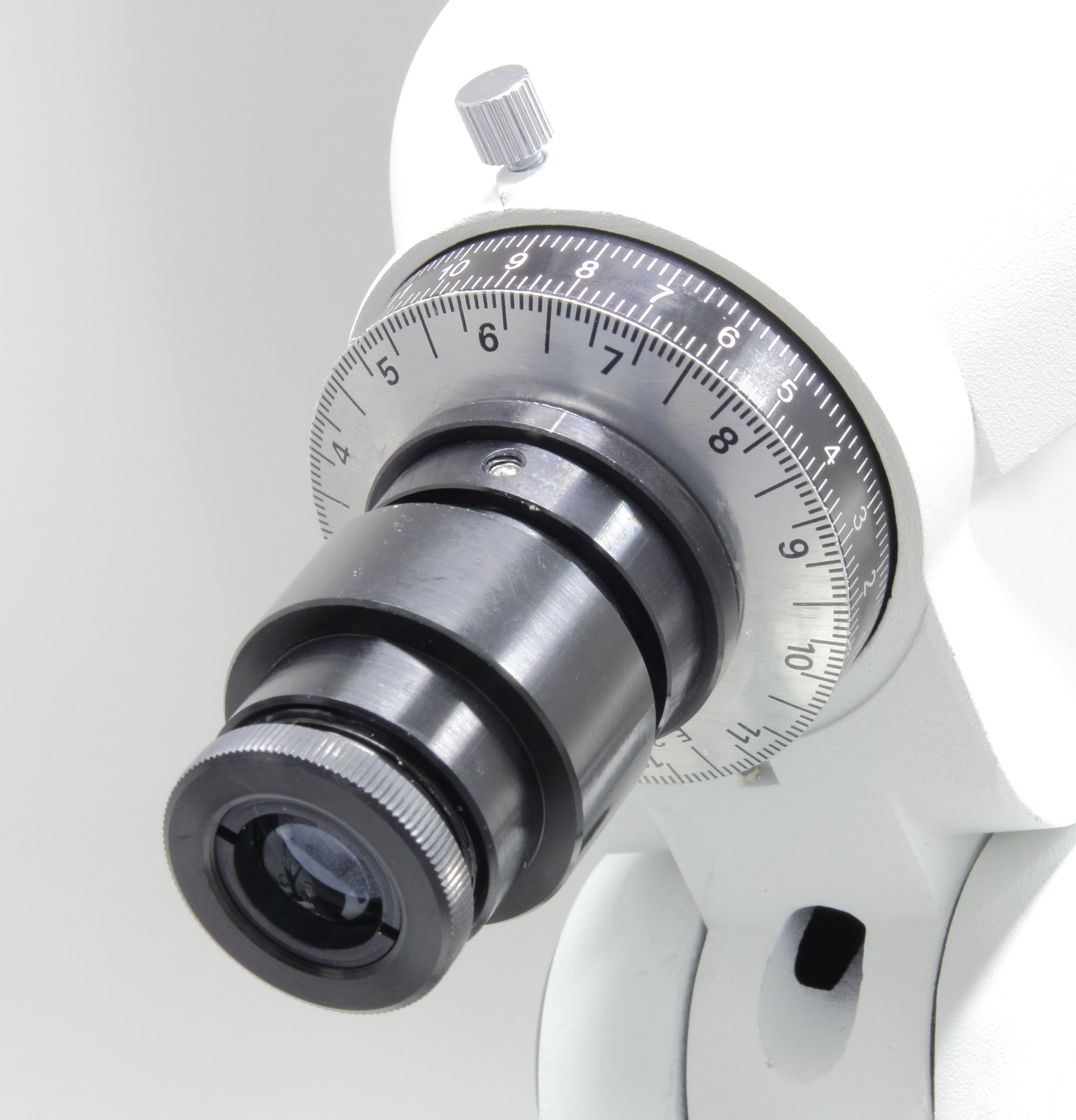 EXOS2-GT mount polar alignment scope detail