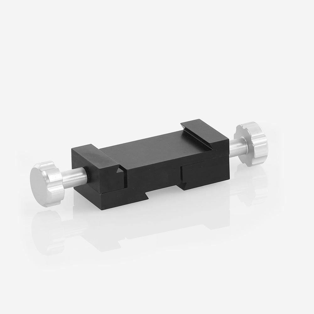 D Series Female to SYNTA Series Female Adapter