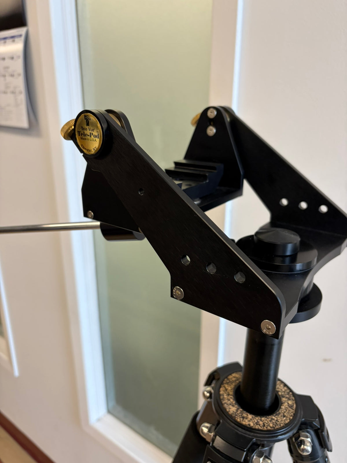 Tele Vue Gibraltar Mount Head on Olivon TR-197-16 Tripod with ADM DV Clamp – Used (Very Good)