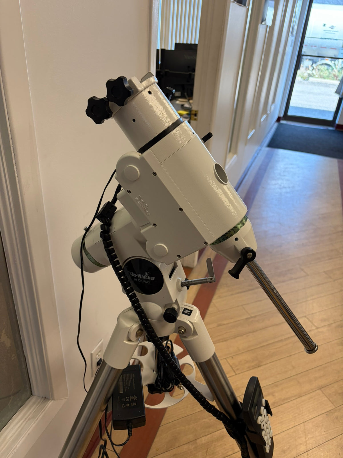 Sky-Watcher HEQ5 Pro SynScan GoTo Mount – Used (Very Good)