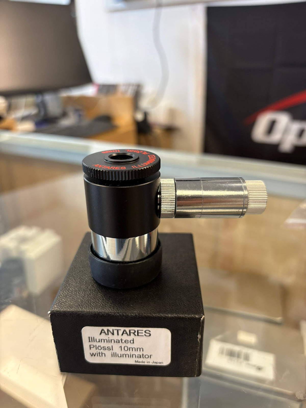 Antares 10mm Illuminated Reticle Plössl Eyepiece 1.25" (Made in Japan) – Used (Excellent)