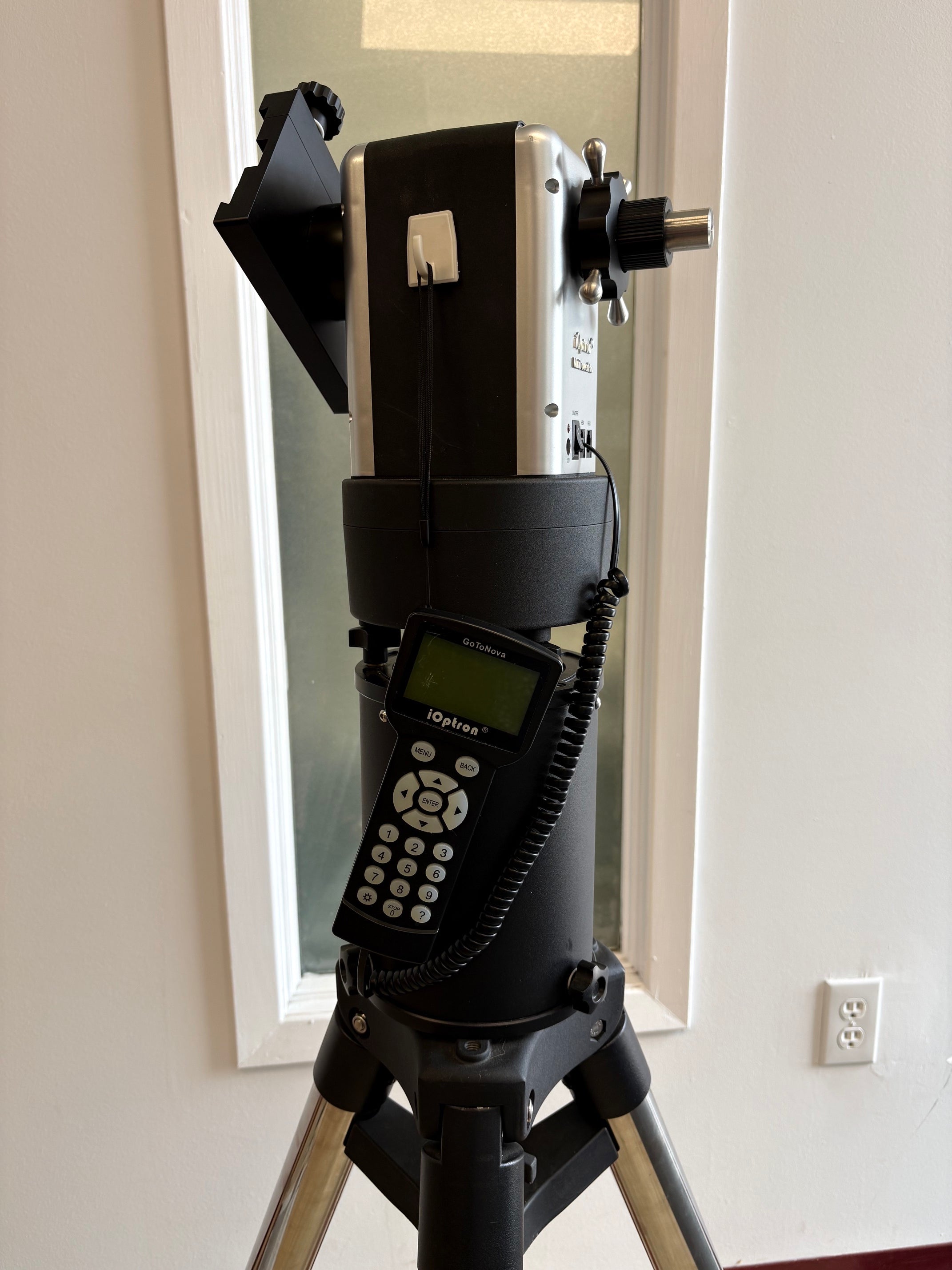 iOptron AZ Mount Pro Alt-Az GoTo Mount with 2" Tripod, MiniPier & Hard Case – Used