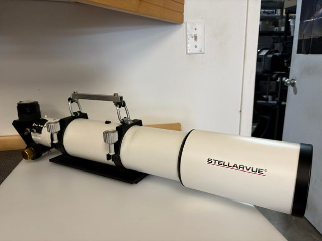Stellarvue SV102-Access 102mm f/7 APO Refractor with Original Case, 2" Diagonal & 28mm Eyepiece – Used