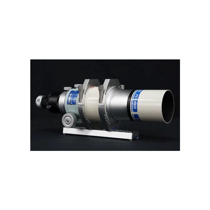 Takahashi FCT-65D 65mm fluorite triplet refractor showing the focuser and built-in camera angle adjuster